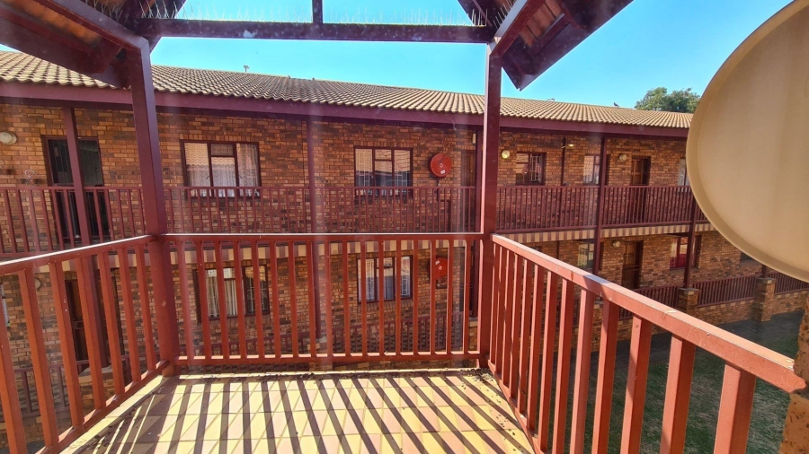 1 Bedroom Property for Sale in Kannoniers Park North West